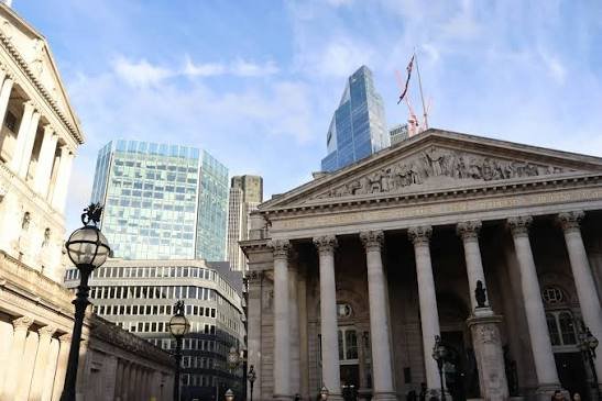 Banks & Financial Institutions